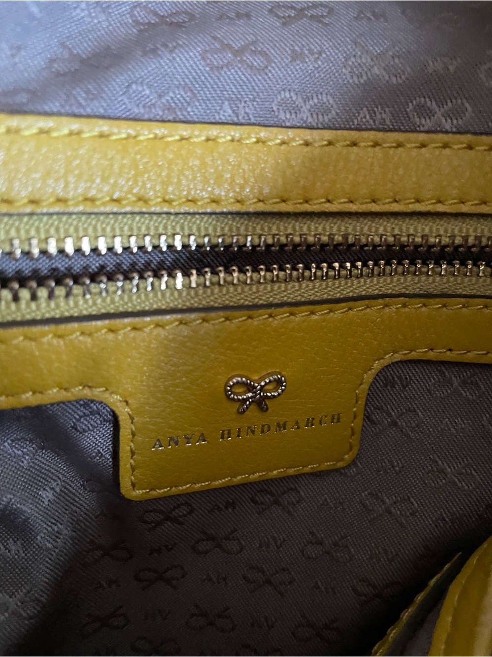 Anya Hindmarch soft taupe lamb leather bag - Picture 9 of 11